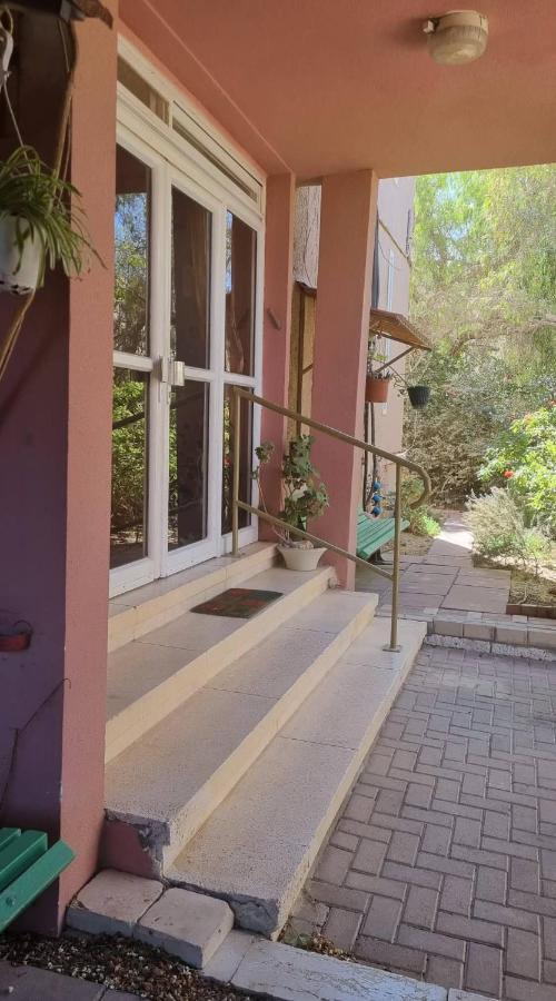 Ferienwohnung On The Edge Of A Crater Mitzpe Ramon Exterior foto